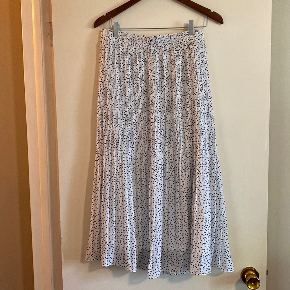 NWT WD.NY white with black dots skirt size large